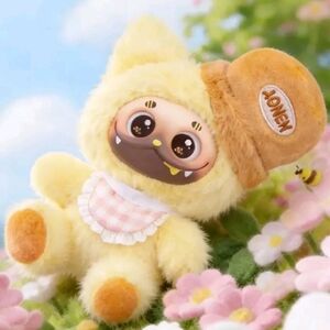 Gismow V2 Fantasy Forest Friends Plush/Bag Charm NIB - Honey Mow